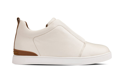 CALTO - J1933 - 2.6 Inches Taller (Off-White) - Slip-On Snoafers