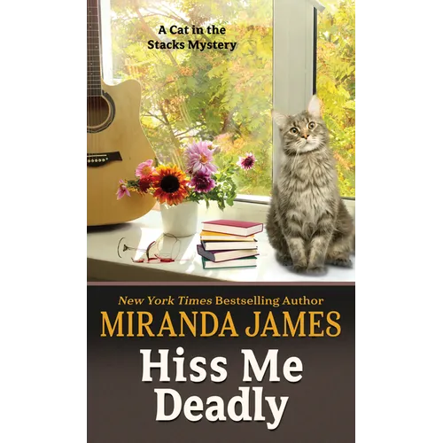 Hiss Me Deadly - Paperback