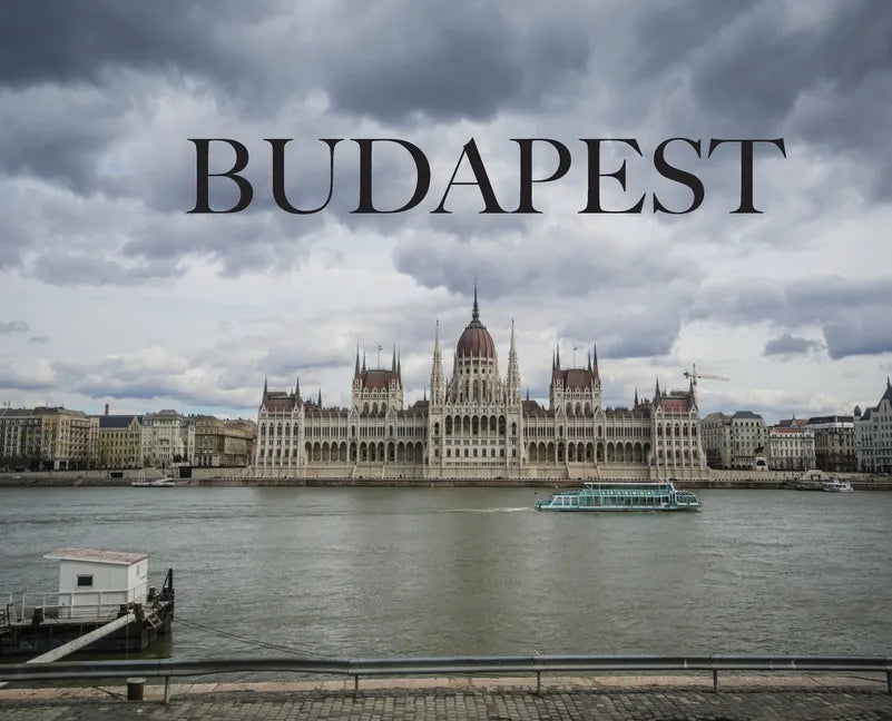Budapest: Travel Book on Budapest - Hardcover