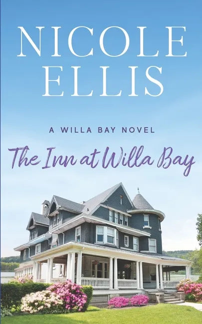 The Inn at Willa Bay: A Willa Bay Novel - Paperback