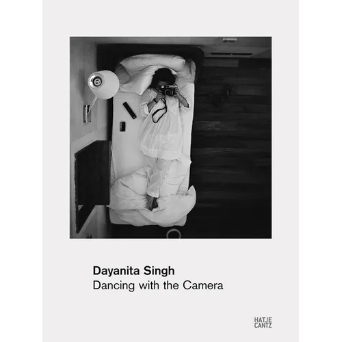 Dayanita Singh: Dancing with My Camera - Paperback