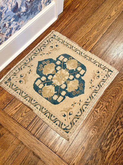 2’2”x2’2” Square Vintage Mat