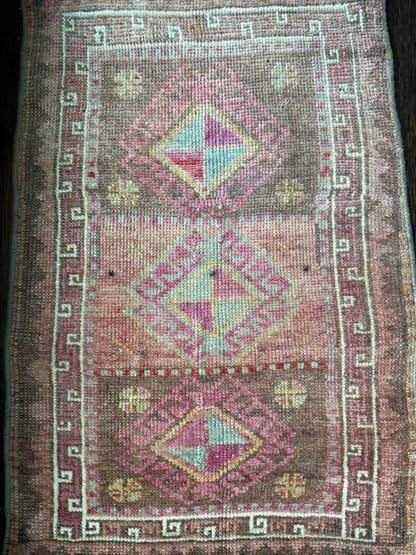 1’8” x 2’5” Mini