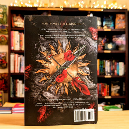 The War of Two Queens: A Blood and Ash Novel (4)