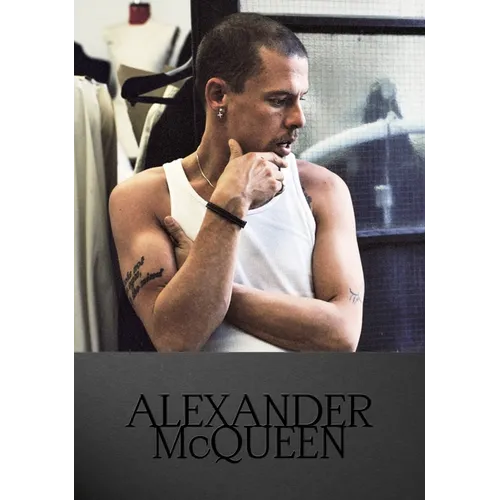 Alexander McQueen: Fashion Icon - Hardcover