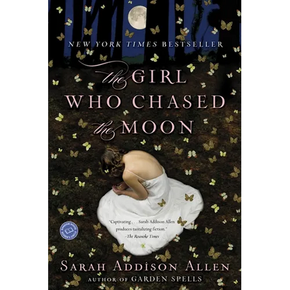 The Girl Who Chased the Moon - Paperback