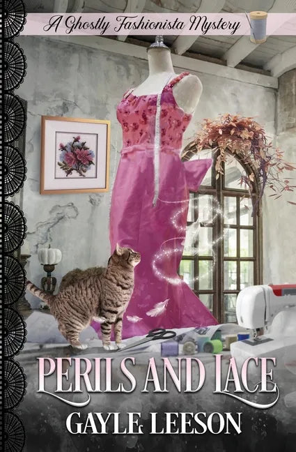 Perils and Lace: A Ghostly Fashionista Mystery - Paperback