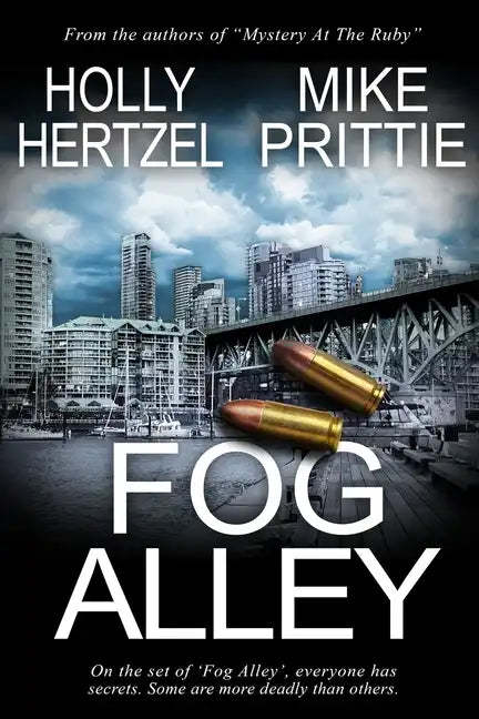 Fog Alley: A Cozy Contemporary Murder Mystery Full of Twists and Turns - Paperback