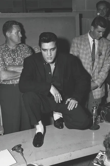 Elvis Presley: "All Shook Up" in Canada - Paperback