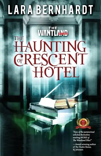 The Haunting of Crescent Hotel - Paperback