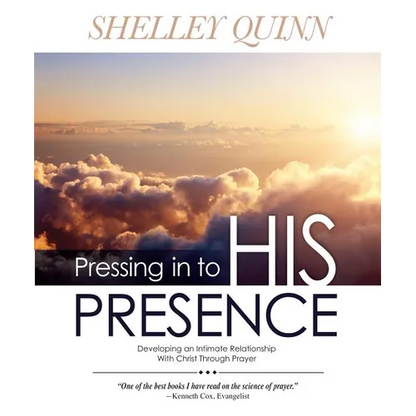 Pressing in to His Presence - Paperback
