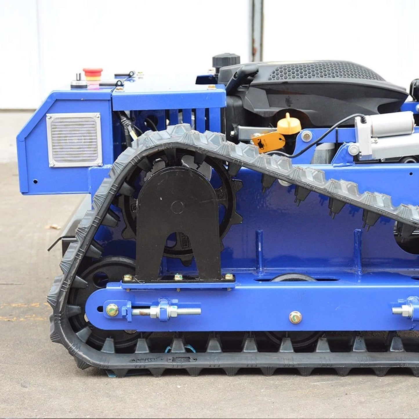 OVK Heavy-Duty 7HP Commercial Remote-Controlled Tracked Gasoline Lawn Mower (SAK94270)
