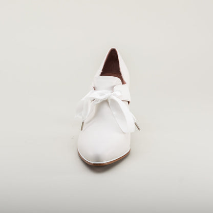 Pompadour 18th Century Leather Shoes (Ivory)