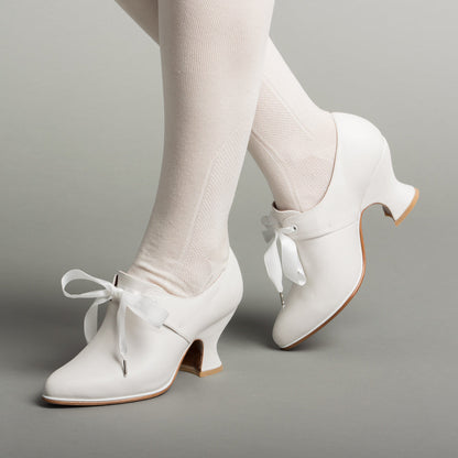 Pompadour 18th Century Leather Shoes (Ivory)