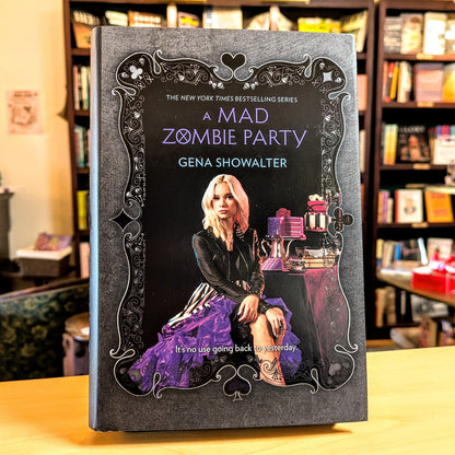 A Mad Zombie Party (The White Rabbit Chronicles, 4)