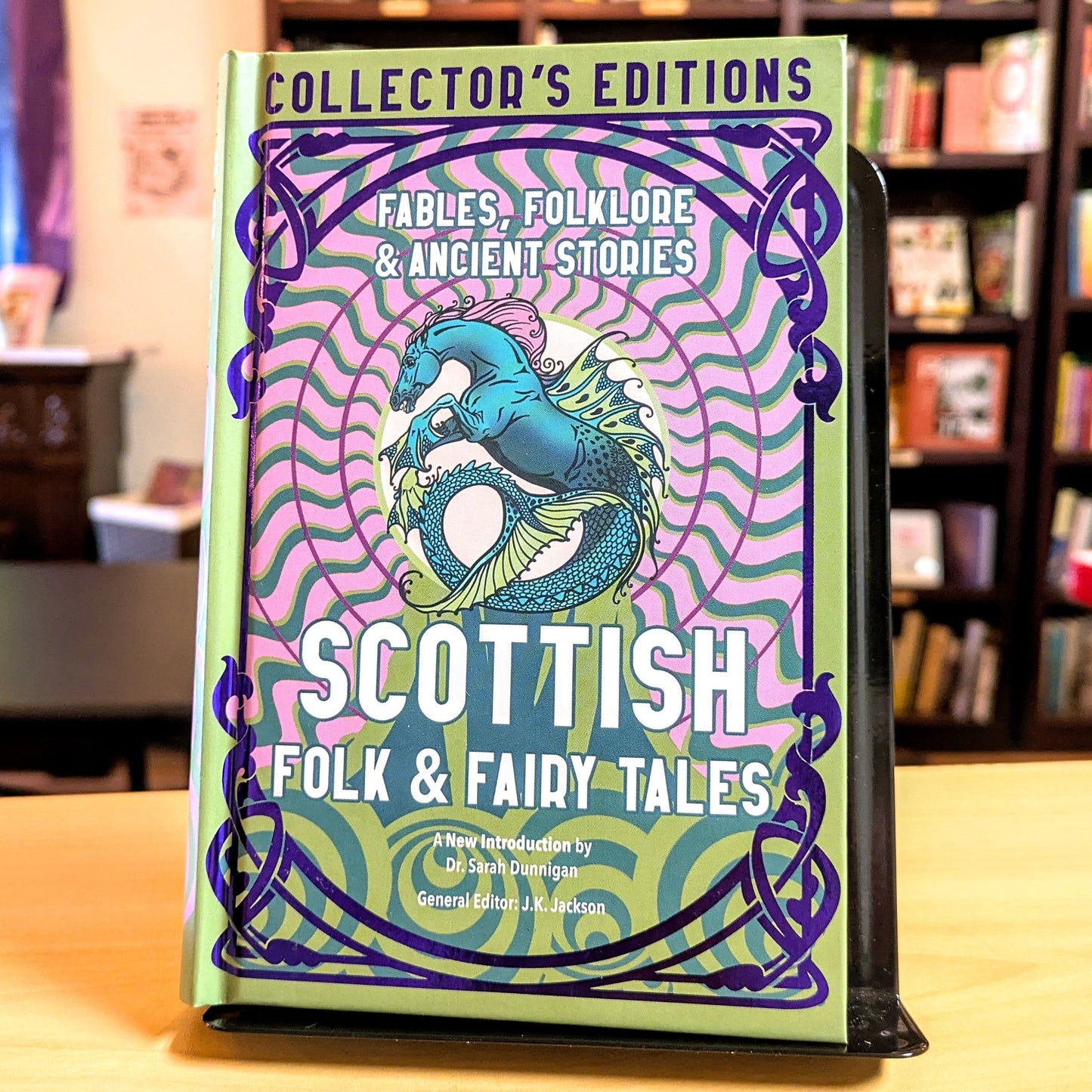 Scottish Folk & Fairy Tales: Fables, Folklore & Ancient Stories (Flame Tree Collector's Editions)