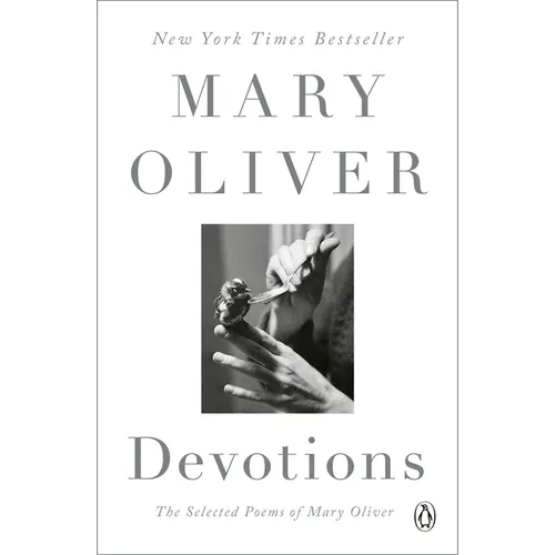 Devotions: A Read with Jenna Pick: The Selected Poems of Mary Oliver - Paperback